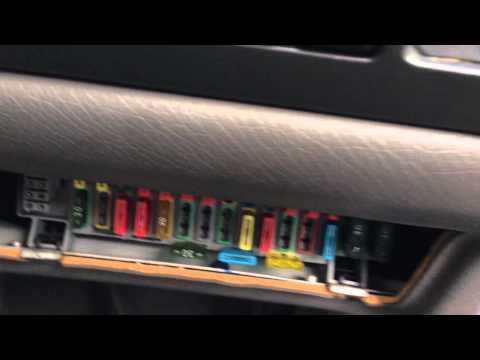 how to change a fuse in a vauxhall zafira