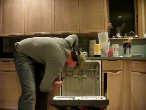 how to on clog a dishwasher