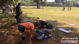 Treinamento funcional no Parque do Ibirapuera