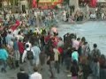 Trafalgar Sq fall from fountain - police strip arrest