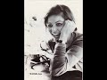 hommage � claudia cardinale � travers un d�fil� de ses plus belles photos.
beautiful woman
