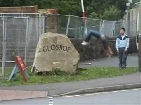 Glossop Parkour / Urban Tricks