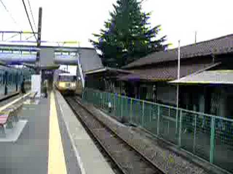 あずさ通過待ち＠中央東線日野春駅(2008年9月13日)