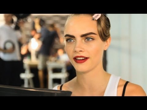 Jason Wu - MODTV: http://www.mod-tv.com Designer Jason Wu electrified the audience with his Spring 2013 Fashion show at New York Fashion week. Find out why top models C...