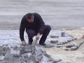 müdür ve yardımcısı özveride bulunurken..