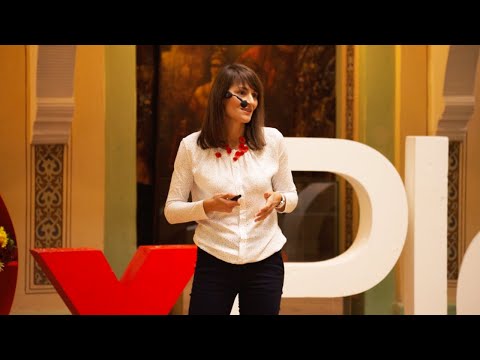 Може ли четенето да спаси света? | Valentina Stoeva