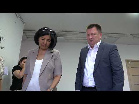 Нефтяники Эмбы помогли собраться в школу 250 детям из малообеспеченных семей