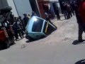 accident drole d'un petit taxi a meknes !!