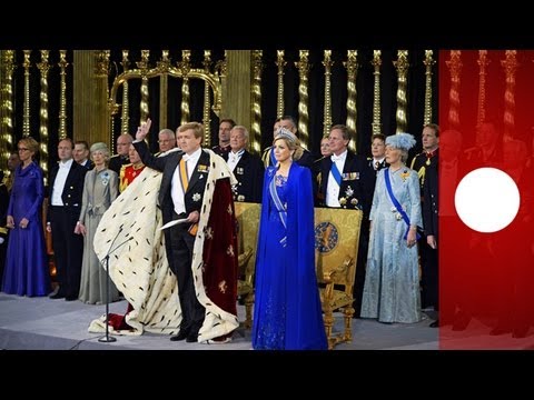 Netherlands - http://www.euronews.com/ The new Dutch King Willem-Alexander has been sworn in at a ceremony in Amsterdam's Nieuwe Kerk. Willem Alexander becomes the first k...