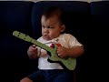 Davi tocando guitarra Davi tocando guitarra