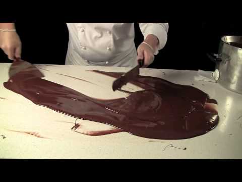 how to properly temper chocolate