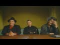 la vid�o de � d'ailleurs � issue de french corazon, l'album retour de brigitte fontaine au d�but des ann�es 90. fontaine en sandwich entre areski belkacem et jacques higelin qui font les pitres. jacques en a compos� la musique.