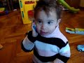 Vicky hablando por Telefono