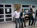 petite chor�e invent�e par les mecs!