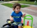 videos de Tomer loves to play outside