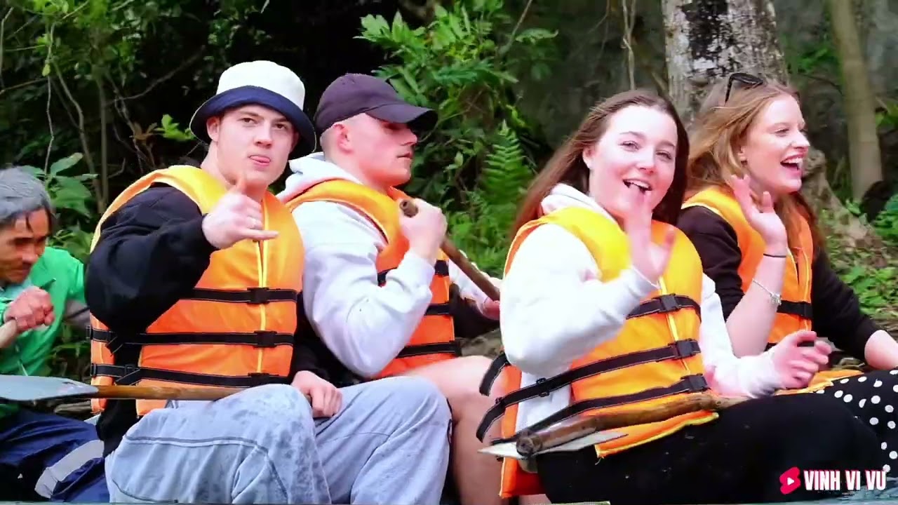 Hành trình bắt đầu chuyến đi xuyên việt của team VGA Nhà Di Động tại Ninh Bình