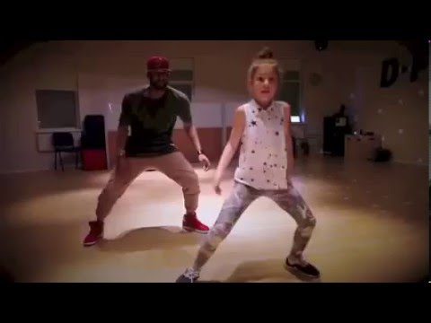 AWESOME! 10-year old little girl kills Dancehall choreography while dancing on Vybz Kartel music!