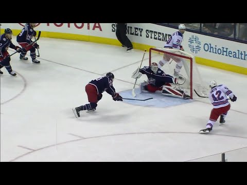 Video: Blue Jackets' Bobrovsky at it again, robs Rangers' Smith point blank