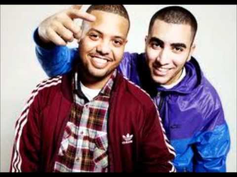 Moms - Orten text lyrics
