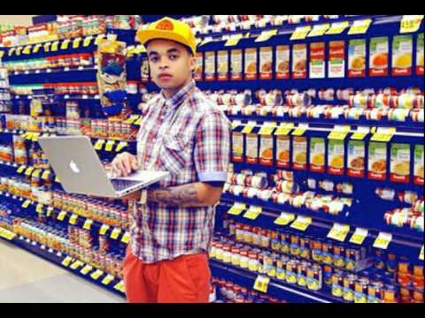 Brackins - MP3 DOWNLOAD: http://www.thizzler.com/blog/2011/11/11/bobby-brackins-ft-iamsu-roach-gigz-golden-state-official.html Bobby Brackins ft. iamsu!, Roach Gigz - G...