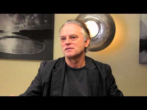dourif - HAIRS to the SILVER SCREEN Celebrities speak out on hair restoration. Academy Award nominee and multiple award winning actor Brad Dourif shares his exciting ...