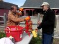 Pressing apple cider, home style
