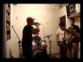 Outro som da minha banda em um ensaio na casa do HumbertoBanda SPERMA BOYS é formado por Vocal:FabãoBaixo:RodolfoGuitarra1:BrunoGuitarra2:RomuloBatera:Humberto