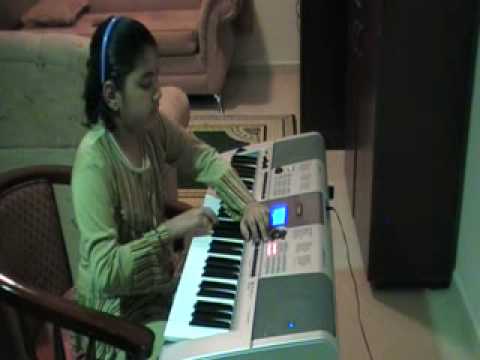 Gumm Summ Gumm (Paa - Hindi) / Thumbi Vaa (Olangal - Malayalam)