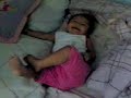 bebe soñando