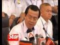 The vote of no confidence against Datuk Seri Ong Tee Keat is adopted by 14 votes at the MCA EGM Saturday. Datuk Chua Soi Lek also failed to be reinstated as deputy president.