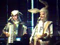 Gommi &amp; Pommi Lentävässä - Kookospähkinä
