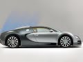 Bugatti Veyron VS McLaren SLR.wmv Bugatti Veyron VS McLaren SLR.wmv