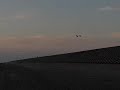 Meeuwen vliegen boven de dijk. Meeuwen vliegen boven de dijk.