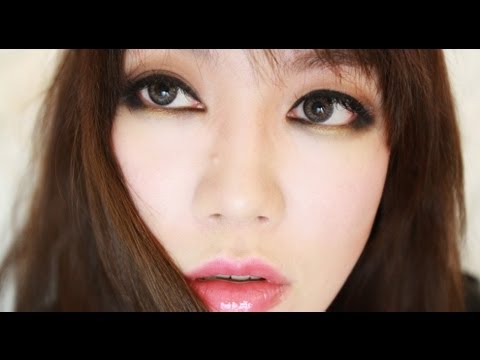 semi smokey - Sorry about the frizzy hair! I don't straighten my hair until morning :p Anyway, I was cleaning up my makeup table and suddenly wanted to film.. I actually g...