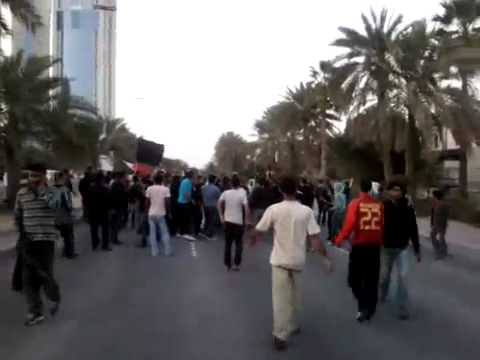 Impactantes videos de los violentos enfrentamientos en Bahrein