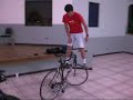 Equilbrio sobre bicicleta - Diego Ruiz Equilbrio sobre bicicleta - Diego Ruiz