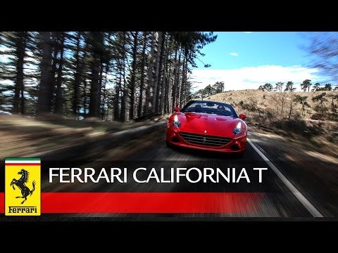 Ferrari California T acelerando con el paquete Handling Speciale