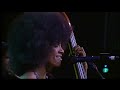 Amo a Esperanza !!! Esperanza Spalding - Bajos Acústico y eléctrico, Voz Leo Genovese - Piano, Rhodes, Teclados, Jeff Lee Johnson - Guitarra Eléctrica, C...