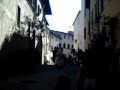 Scottish wedding in Radda, Italy: Piping in the bride