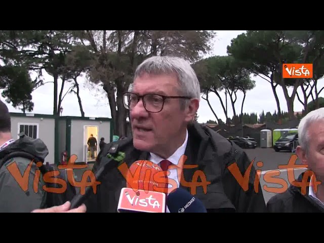 Corteo Cgil a Roma, Landini: "Questa piazza non è contro qualcuno, serve a dare un futuro al Paese"