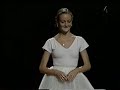 entrance of myrtha

- giselle: leanne benjamin

- albrecht: petter jacobsson

- myrtha: chenca williams



with peter wright