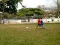 escolinha-de-futebol-treinamento-fundamento-chute-gol.html