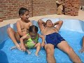 MARICARMEN MORENO EN LA PISCINA