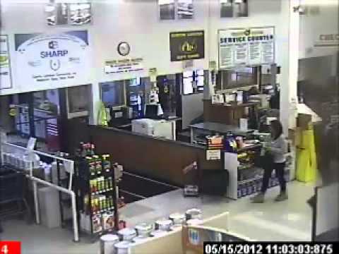 0  Naked Womans Impromptu Shopping Spree