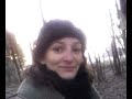 dans le medoc, des rollistes qui dorment dans une cabane perchee dans les arbres en pleine foret un 23 decembre, s'eveillent et s'en vont profiter de la fraicheur matinale et vivifiante de la saison