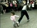 Neúmyselný kop pri breakdance