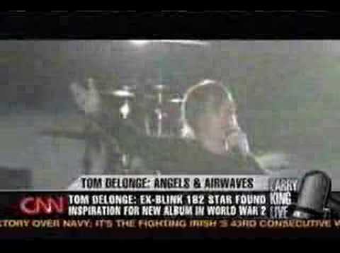 Tom+delonge+angels+and+airwaves+live