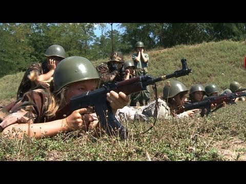 Hongrie: des camps militaires pour enfants en vacances