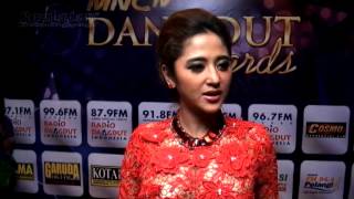 Dewi Perssik dan Julia Perez Akhirnya Sepanggung