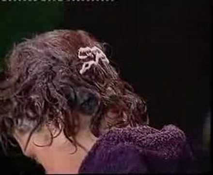Color black hair to titian